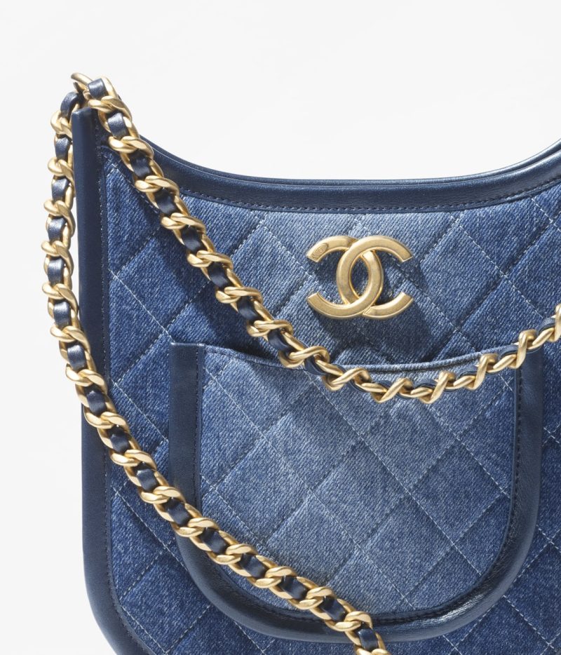 CHANEL HOBO HANDBAG - Image 4