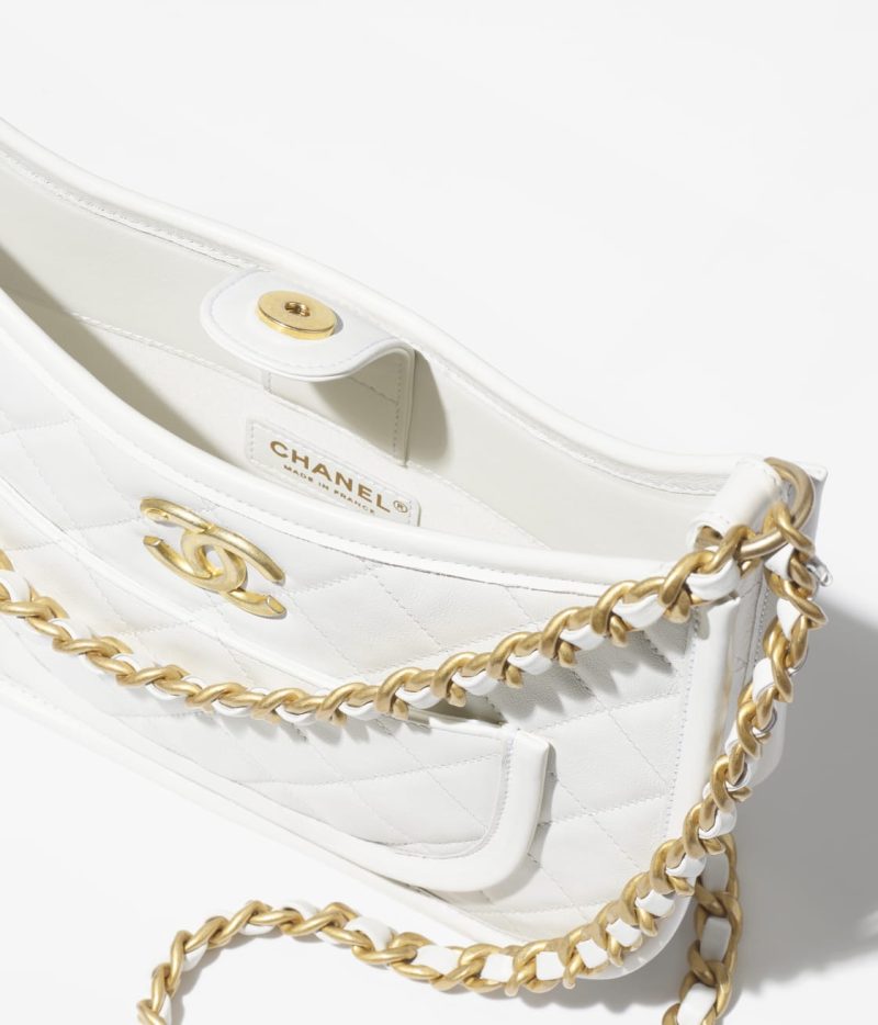 CHANEL HOBO HANDBAG - Image 3