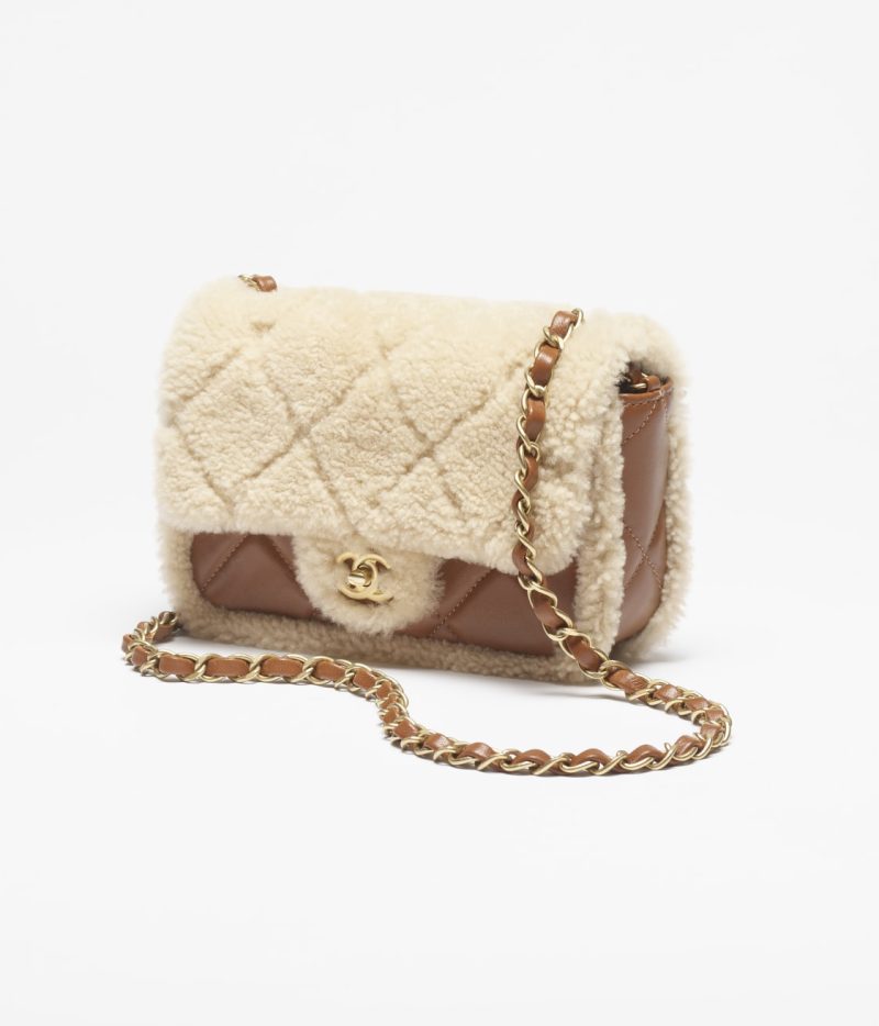 CHANEL MINI FLAP BAG - Image 2