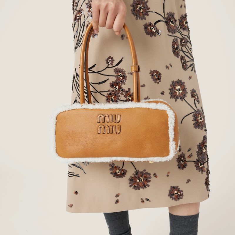Beau shearling top-handle bag - Image 4