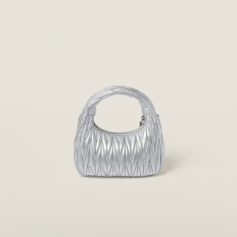 Wander matelassé nappa leather hobo bag - Image 3