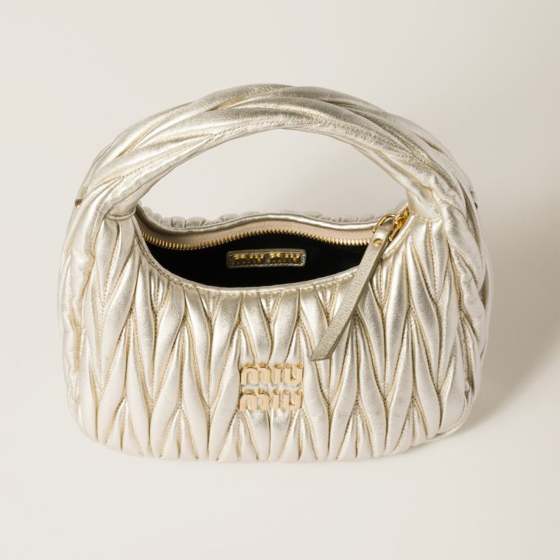 Wander matelassé nappa leather hobo bag - Image 4