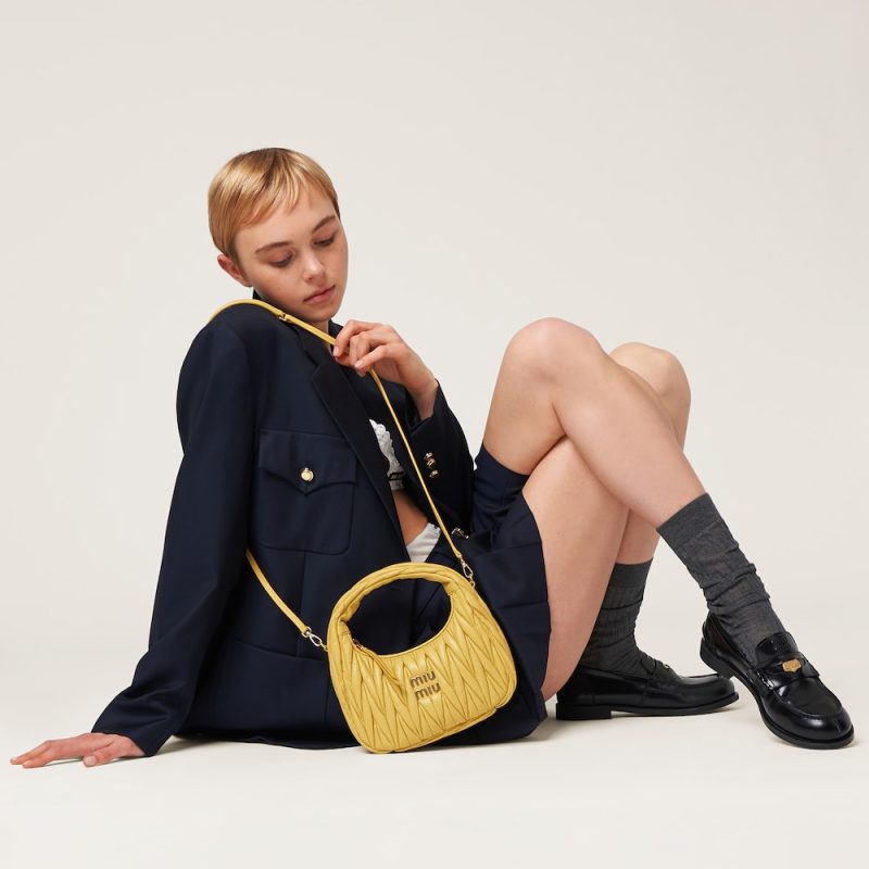 Wander matelassé nappa leather hobo bag - Image 5