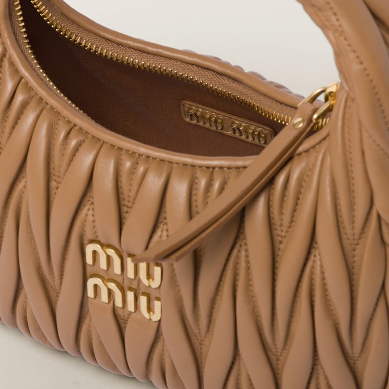 Wander matelassé nappa leather hobo bag - Image 5
