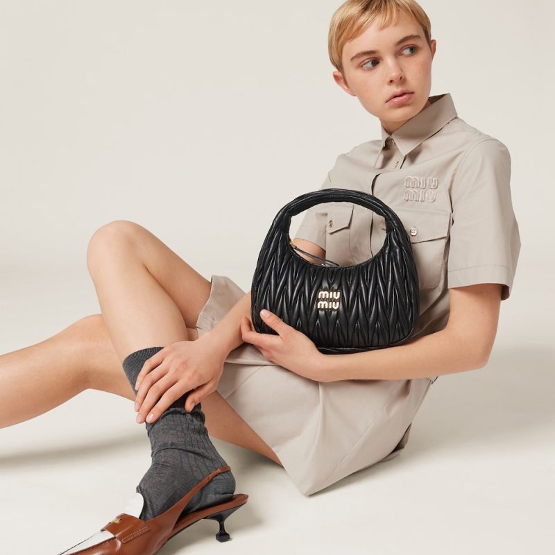 Regular wander matelassé nappa leather hobo bag - Image 2