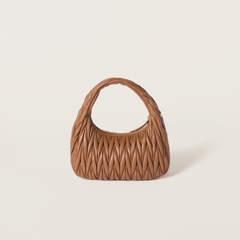Regular wander matelassé nappa leather hobo bag - Image 3