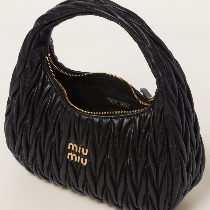 Large wander matelassé nappa leather hobo bag - Image 6