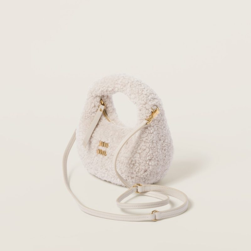 Wander shearling hobo bag with leather details - Image 2
