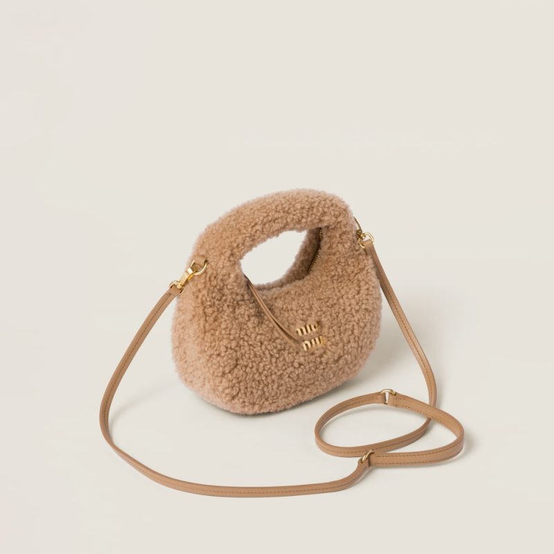 Wander shearling hobo bag with leather details - Image 2
