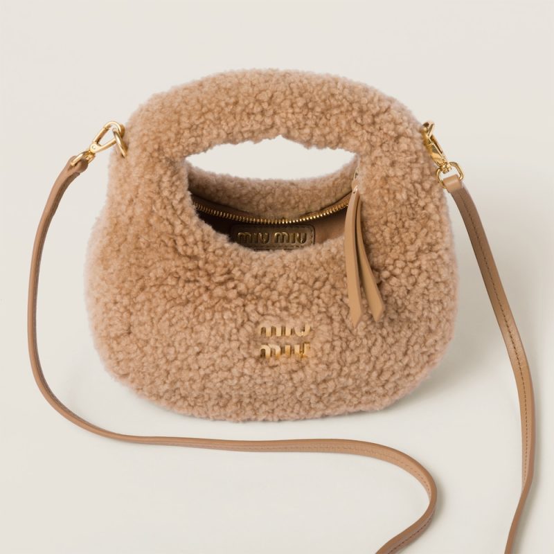 Wander shearling hobo bag with leather details - Image 5