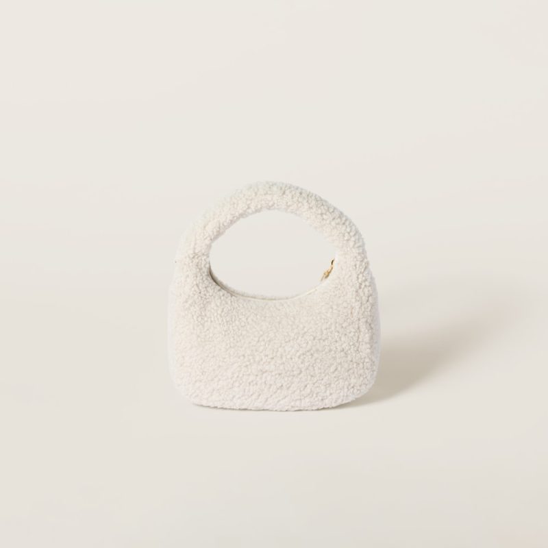 Wander shearling hobo bag - Image 5
