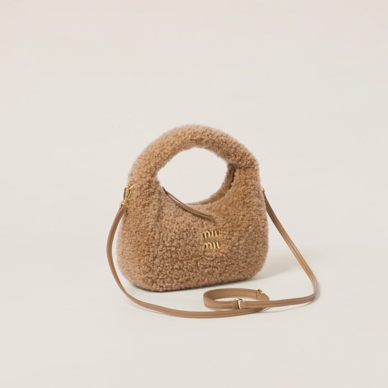 Wander shearling hobo bag - Image 3