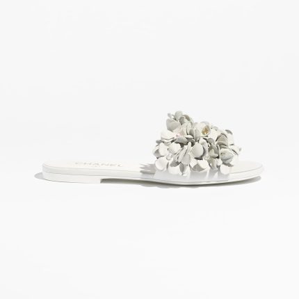 Spring-Summer 2025 Pre-collection Mules