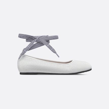 D-Journey Lace-Up Ballet Flat