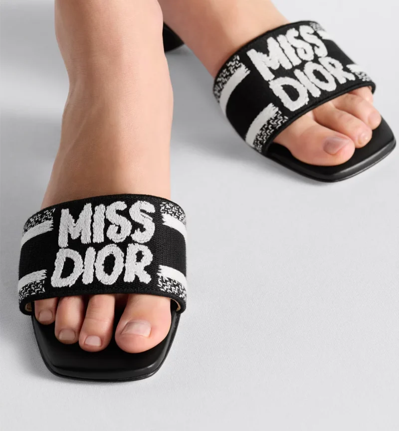 Dway Heeled Slide - Image 4