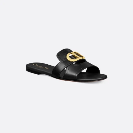 30 Montaigne Slide