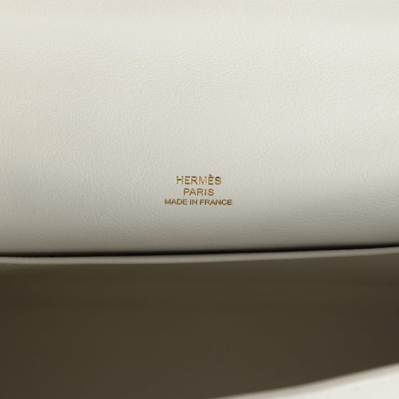 Hermes Kelly Pochette White Swift Gold Hardware - Image 6