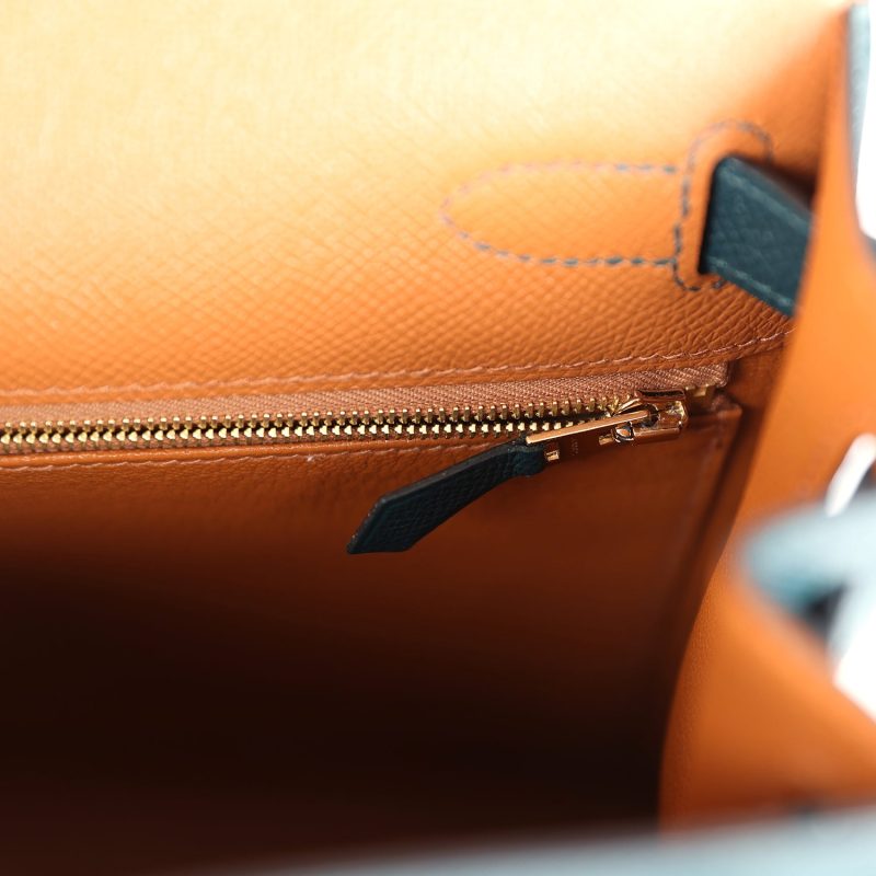 Hermes Kelly Sellier 28 Casaque Vert Cypres and Vert Bosphore Epsom Gold Hardware - Image 8