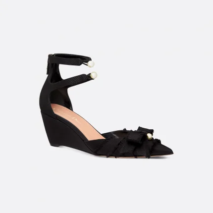 Adiorable Wedge Pump
