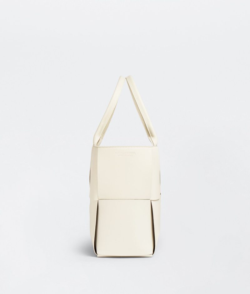 Bottega Veneta Medium Arco Tote Bag - Image 2
