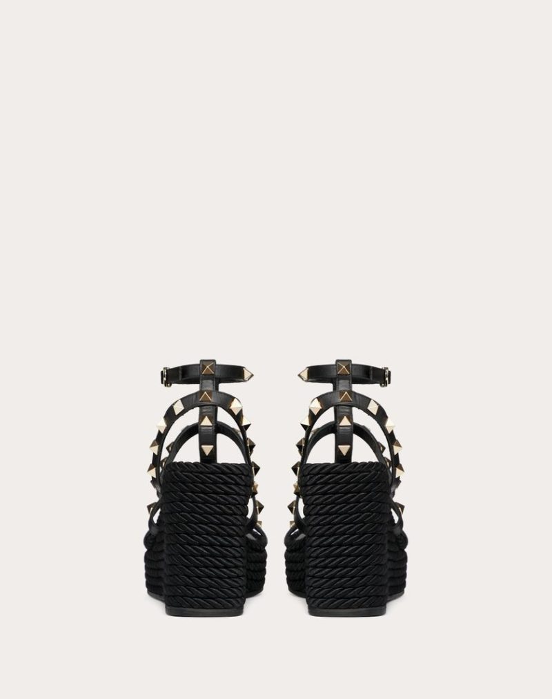 ROCKSTUD ANKLE STRAP WEDGE SANDAL IN CALFSKIN LEATHER 95 MM - Image 5