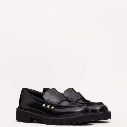 ROCKSTUD CALFSKIN LOAFER