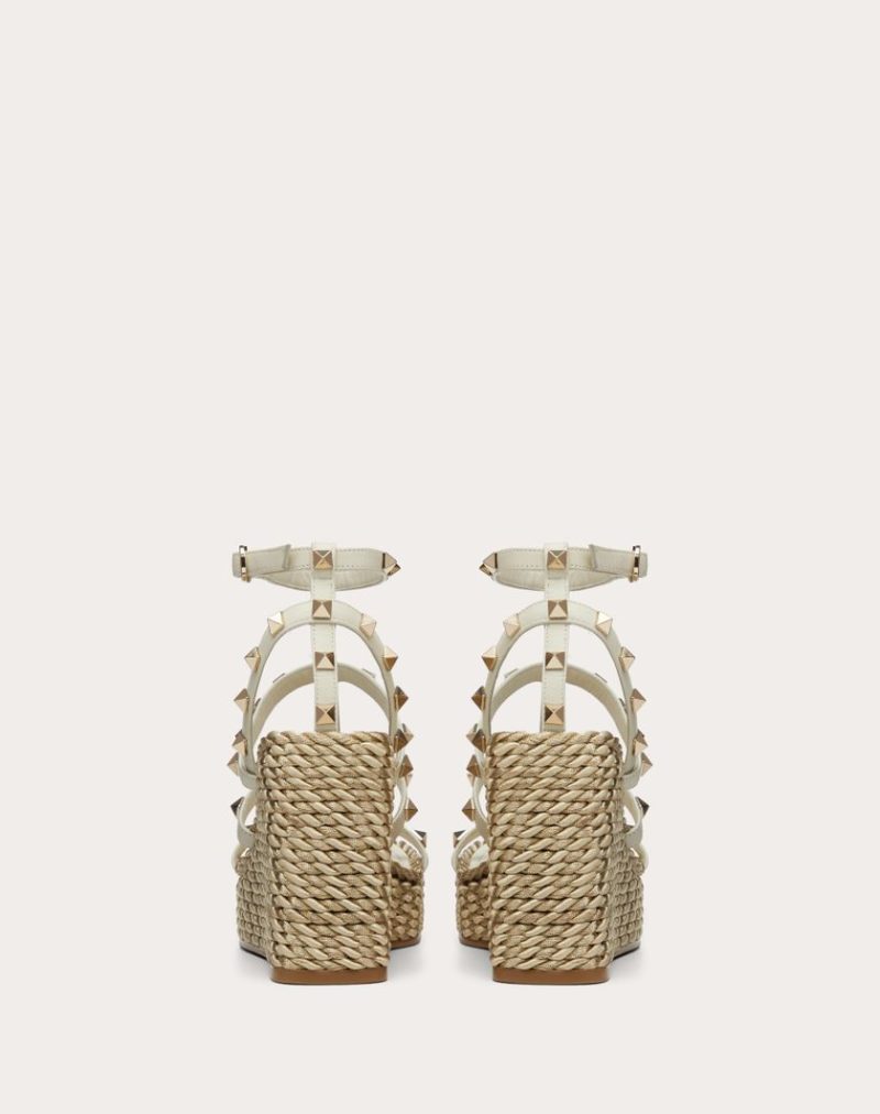 ROCKSTUD CALFSKIN WEDGE SANDAL WITH STRAPS 95 MM - Image 5