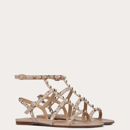 ROCKSTUD FLAT CALFSKIN SANDAL WITH STRAPS