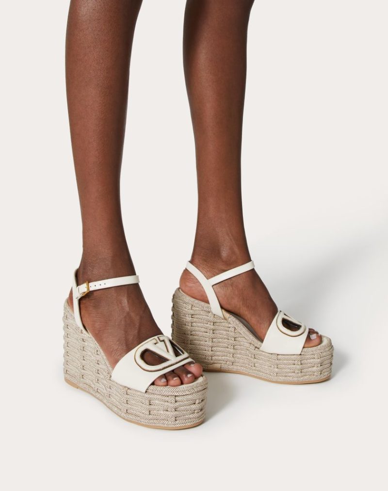 VLOGO CALFSKIN CUT-OUT WEDGE SANDAL 110MM - Image 3