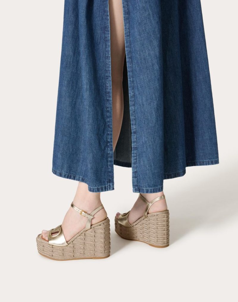 VLOGO CUT-OUT WEDGE SANDAL IN LAMINATED NAPPA LEATHER 110MM - Image 3