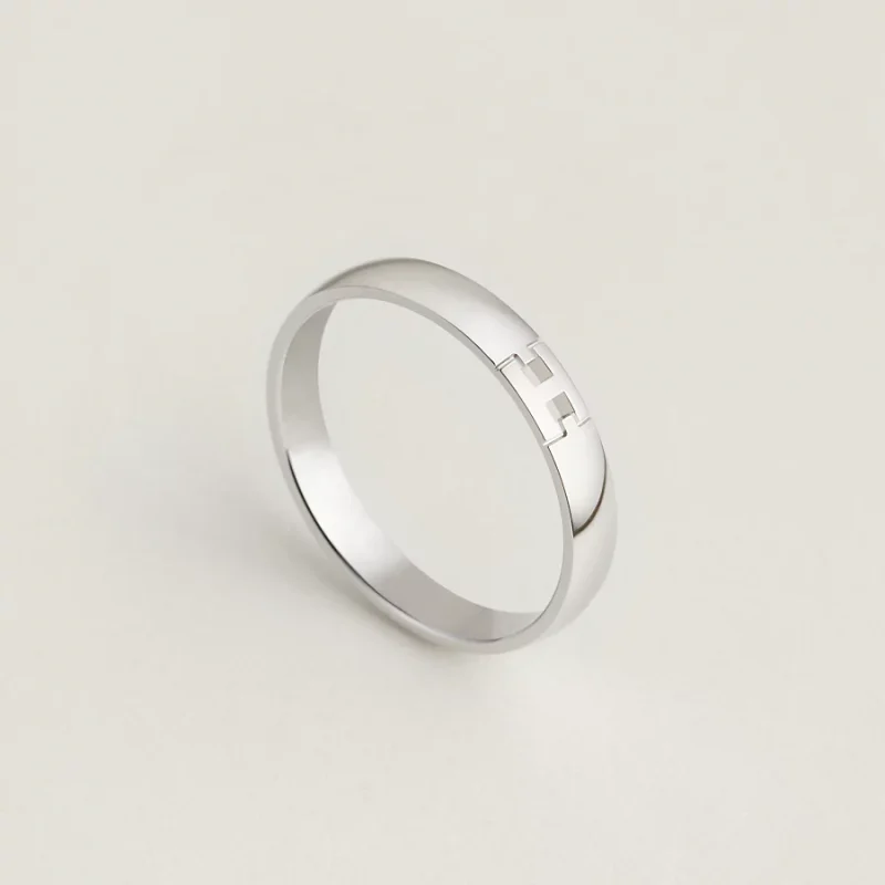 Ever Herakles wedding band