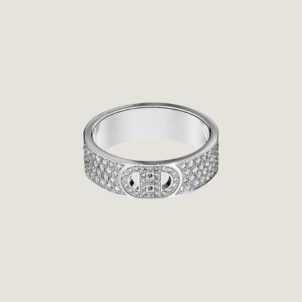 H dAncre ring