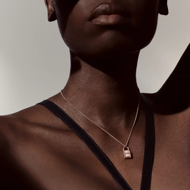 Kelly Cadenas pendant - Image 2