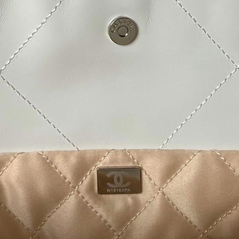 Chanel 22 AS3260 Small Bag White Calfskin Silver Gradient Hardware - Image 7