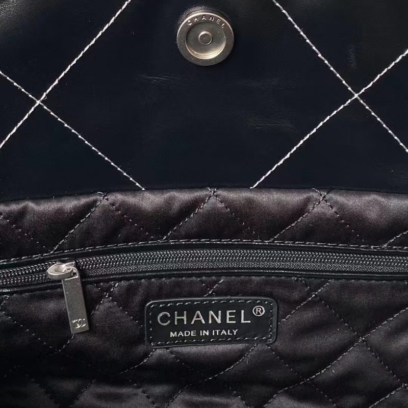 Chanel 22 AS3260 Small Bag Black and Silver Shiny Calfskin Silver Hardware - Image 8